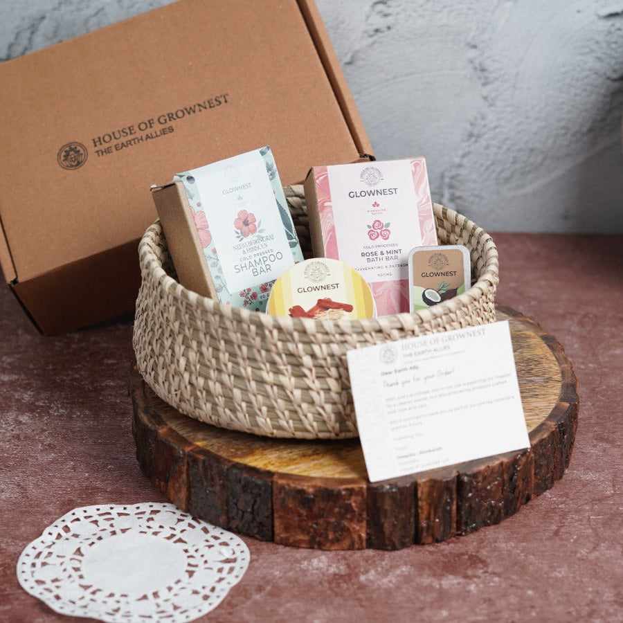 Unisex Personal Grooming Hamper